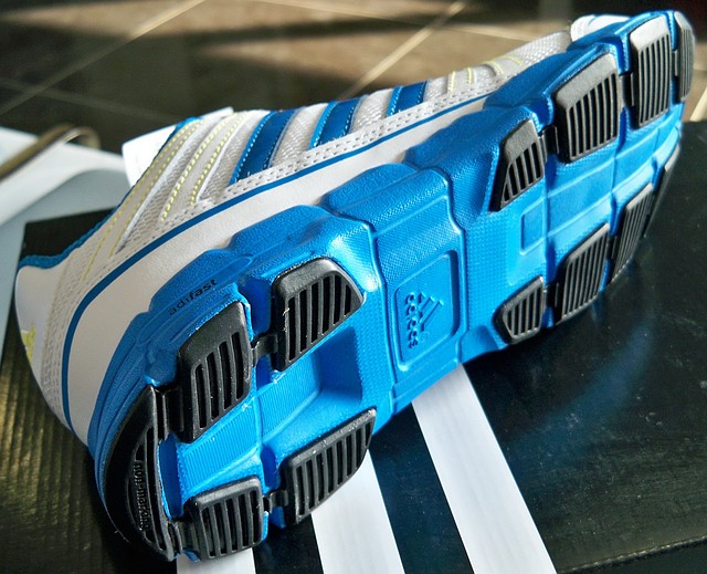 Универсальная спортивная обувь (детская) adidas ADIFAST K, Минск