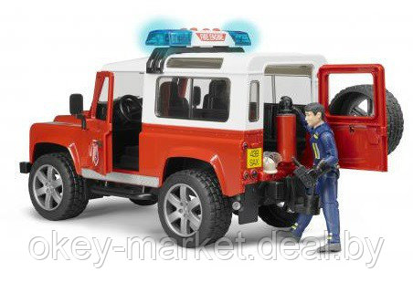 Внедорожник Land Rover Defender Station Wagon Пожарная с фигуркой Bruder 02596 - фото 6 - id-p73783456