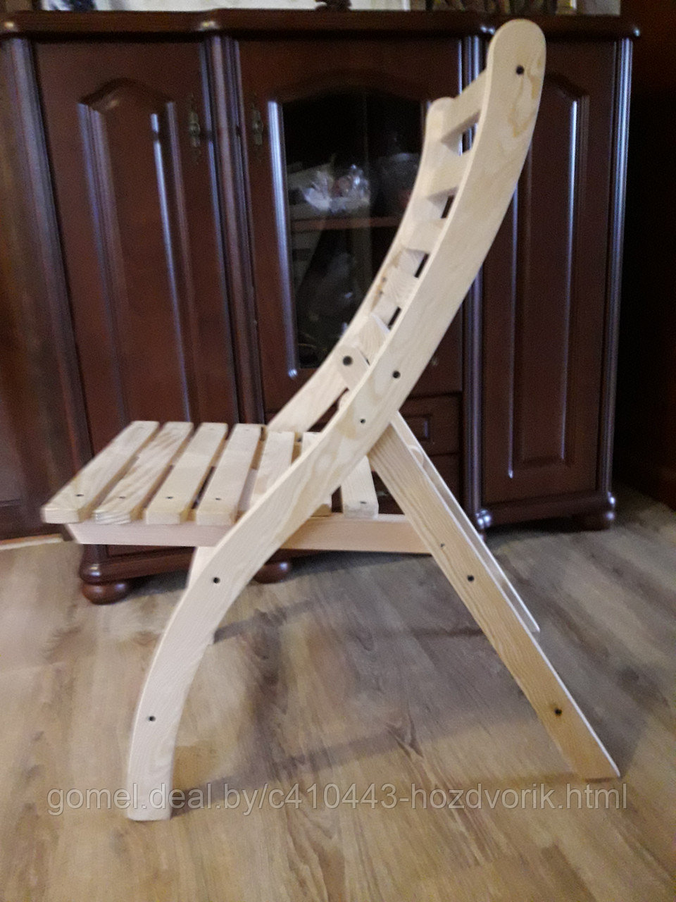 Складной деревянный стул 01