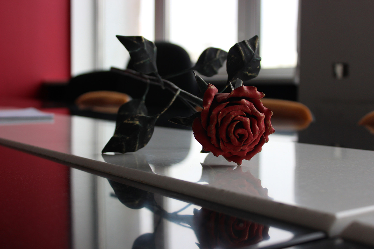 Кованая роза беспроигрышный вариант для подарка - фото 2 - id-p74807277