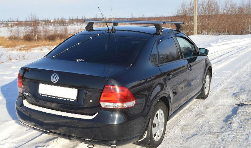 Багажник Атлант для Volkswagen Polo седан 2010-…, тип опоры Е (аэродинамическая дуга)