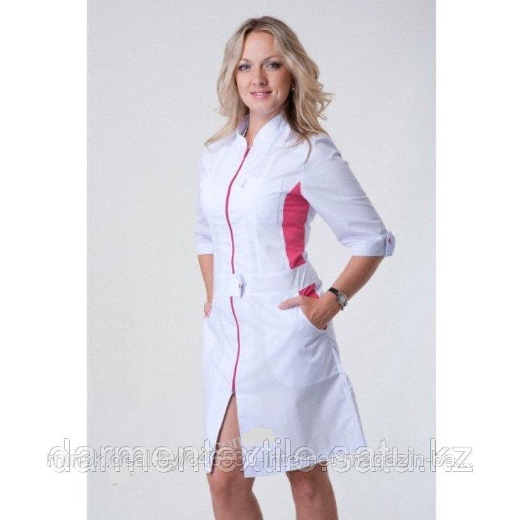 Медсестра в коротком халате. Модные медицинские халаты. Медсестра в халате. Необычные медицинские халаты. Халат медицинский женский.