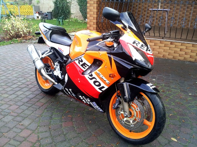 Honda CBR 600 f4i клетка