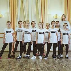 Нанесение логотипа на футболки Regent для NAGORNY PODIUM SCHOOL