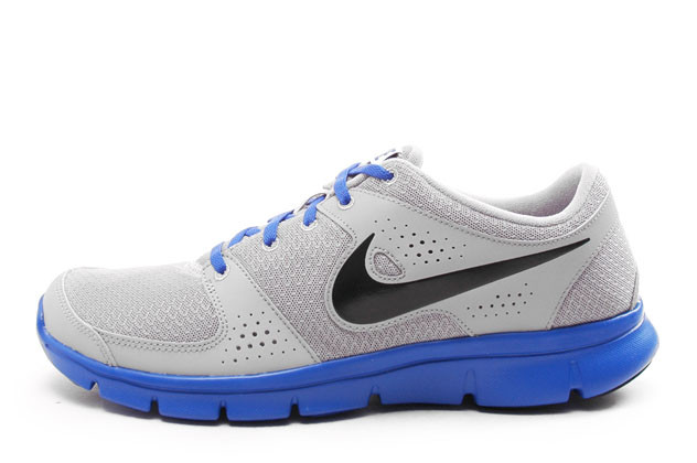 Кроссовки Nike FLEX EXPERIENCE