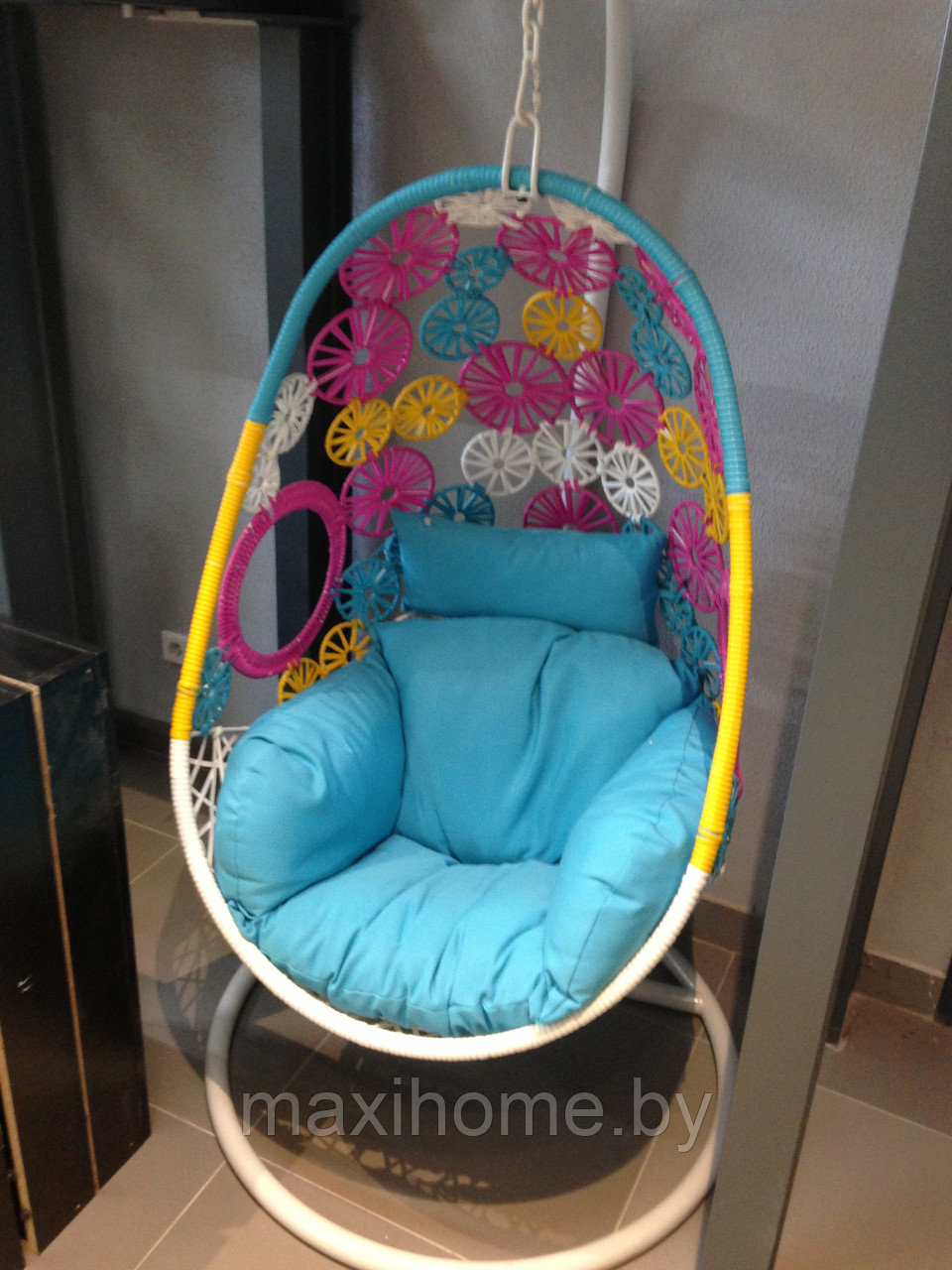 Подвесное кресло для улицы, сада с двумя мягкими подушками голубого цвета - фото 2 - id-p70560342