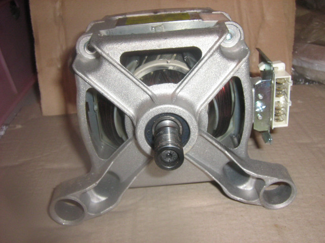 Двигатель для стиральной машины Indesit\ Ariston (разборка) - фото 2 - id-p3687898