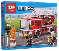 Конструктор Пожарный автомобиль с лестницей City 02054 Lepin, аналог Лего Сити 60107