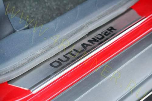 Накладки на внутренние пороги Mitsubishi Outlander XL (2010-2012) № MIOU.31.3080 - фото 1 - id-p77616748