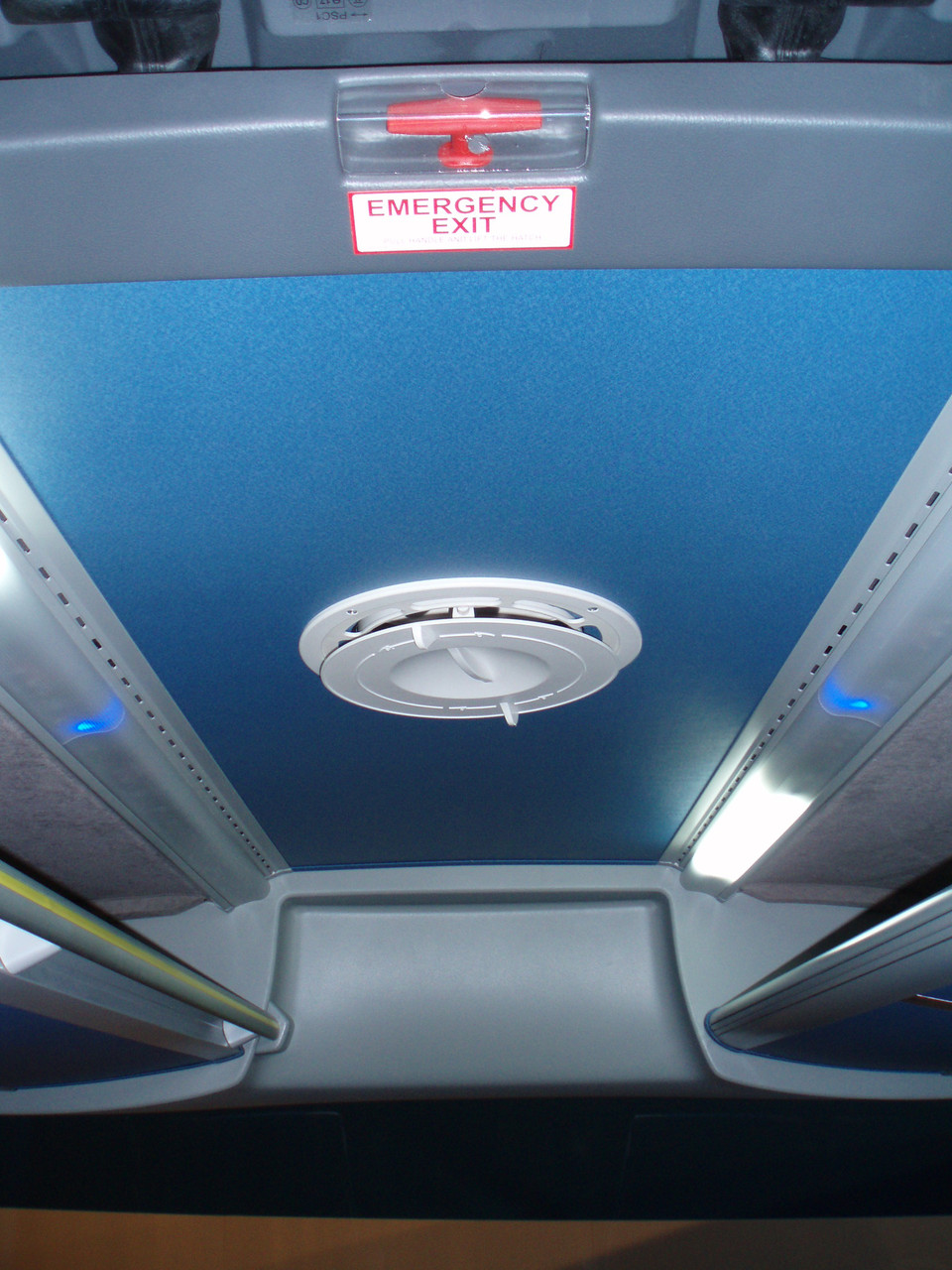 Дефлектор. Распределитель воздуха в салоне транспортного средства. - фото 1 - id-p3737375