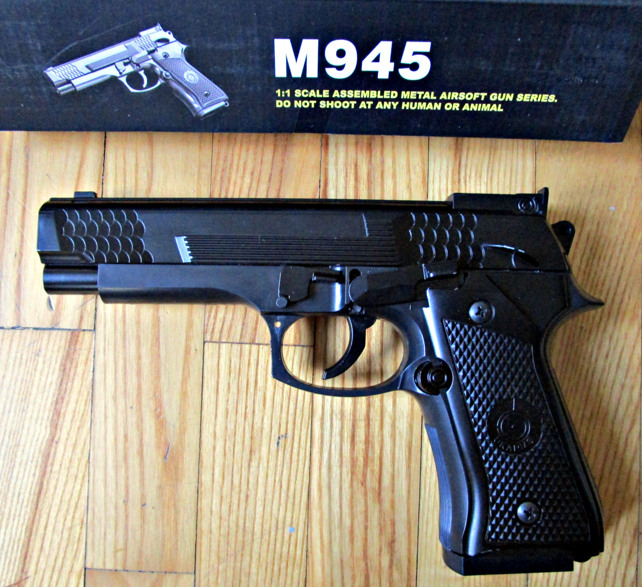 Пистолет детский пневматический металлический М945 на пульках