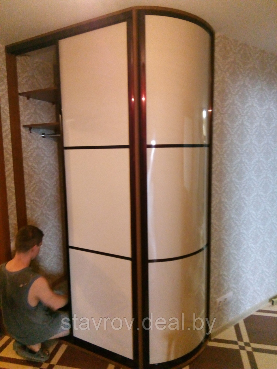 Угловой шкаф с радиусными дверями - фото 8 - id-p7344159