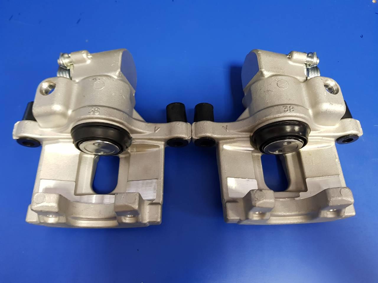 Суппорт рено лагуна. Суппорт рено лагуна 2. Лапка заднего суппорта рено премиум. Задний суппорт рено эспейс 2. Суппорт рено лагуна.