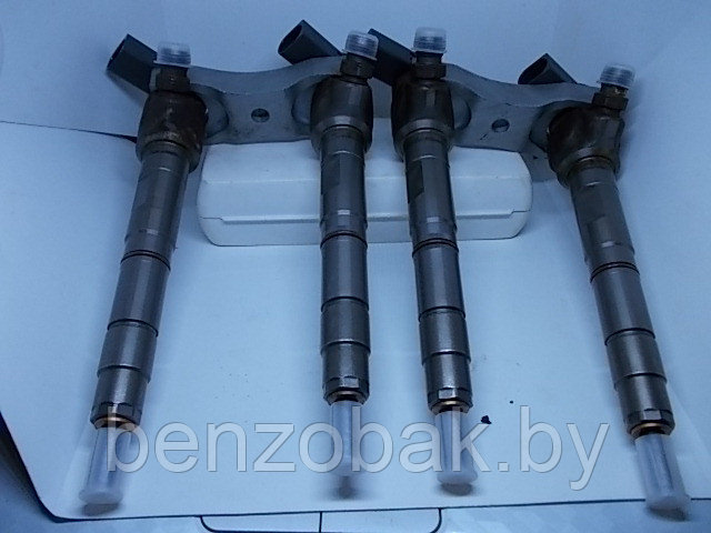 КОМПЛЕКТ ФОРСУНОК ТОПЛИВНЫХ 03L130277J 0445110647 VW AUDI SEAT SKODA 2.0 TDI