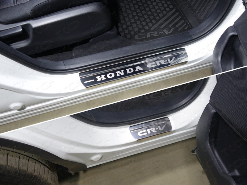  Накладки на пороги (лист зеркальный надпись Honda CR-V) 4шт HONDA CRV "17-