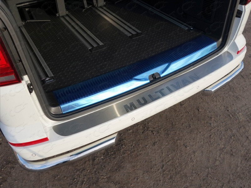 Накладка на задний бампер (лист шлифованный с надписью Multivan) VW T6 Multivan "15- - фото 1 - id-p80230721