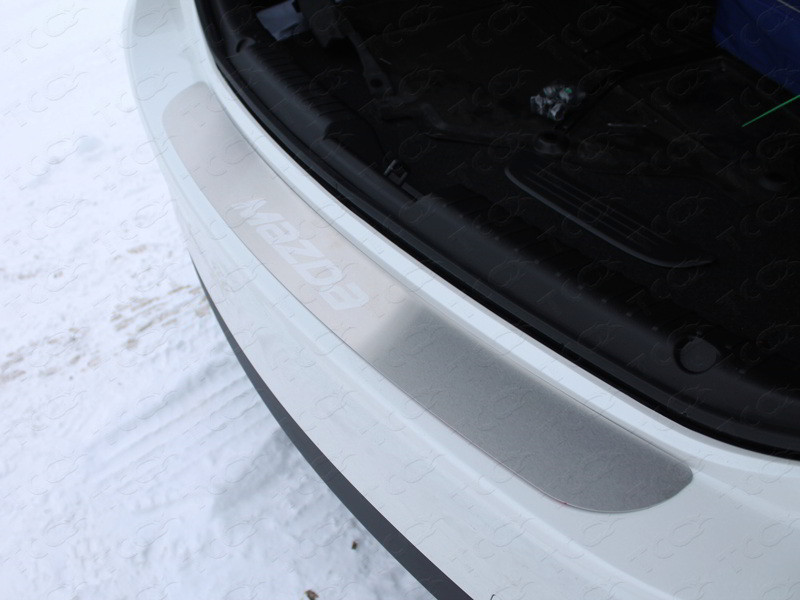 Накладка на задний бампер (лист шлифованный надпись Mazda) MAZDA 6 "15- - фото 1 - id-p80230756