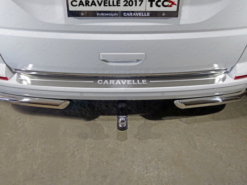 Накладка на задний бампер (лист шлифованный надпись Caravelle) VW T6 Caravelle "15- - фото 1 - id-p80230778
