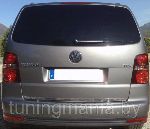 Хромированная накладка на кромку крышки багажника VW Touran. - фото 1 - id-p81228466