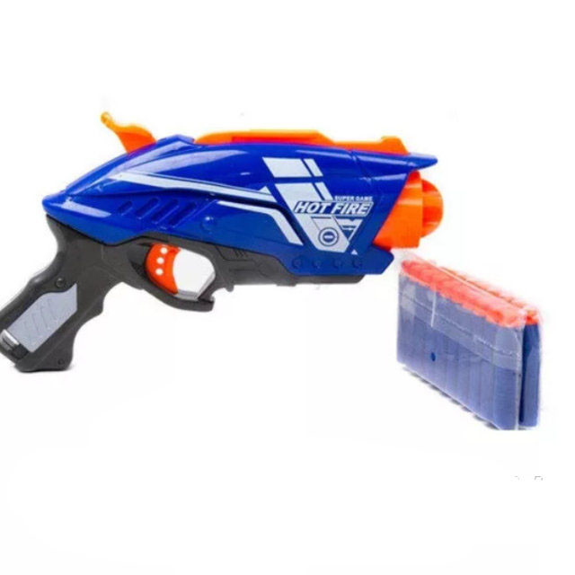 Бластер стреляет мягкими пулями, которые окрашены в ярко-оранжевый и синий цвет.