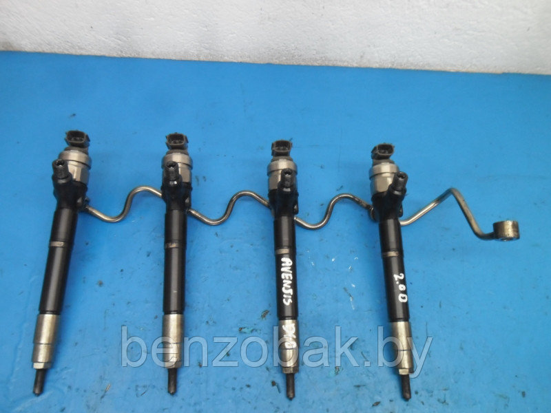 КОМПЛЕКТ ФОРСУНОК 23670-0R030 TOYOTA AVENSIS T25 RAV4 AURIS COROLLA VERSO 2.0 D4D ТОЙОТА