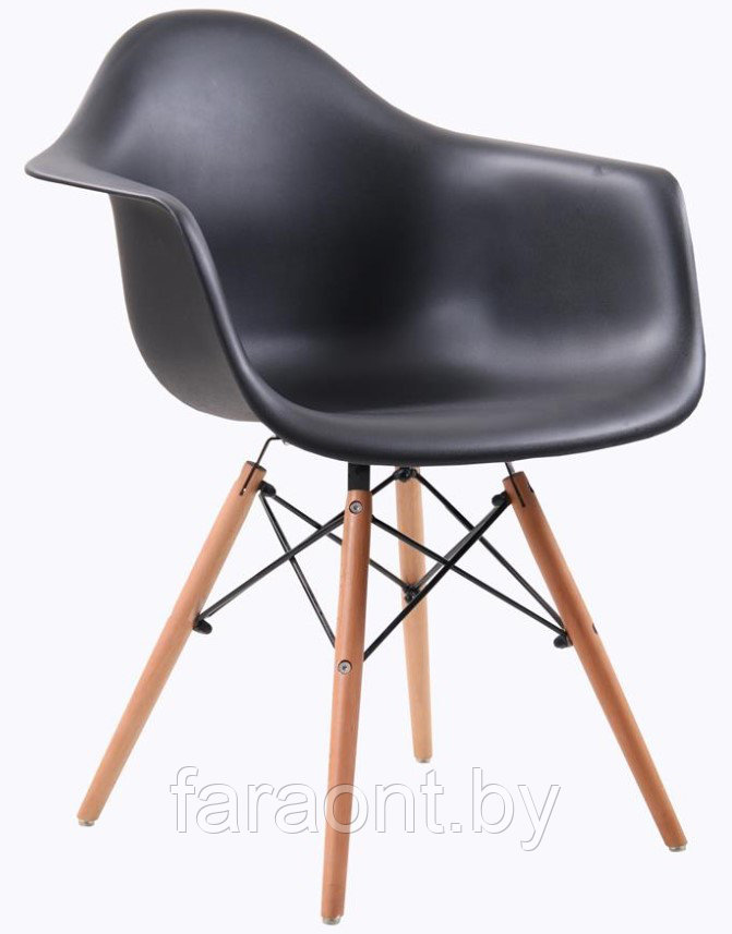 Стул с подлокотниками EAMES WOOD черный