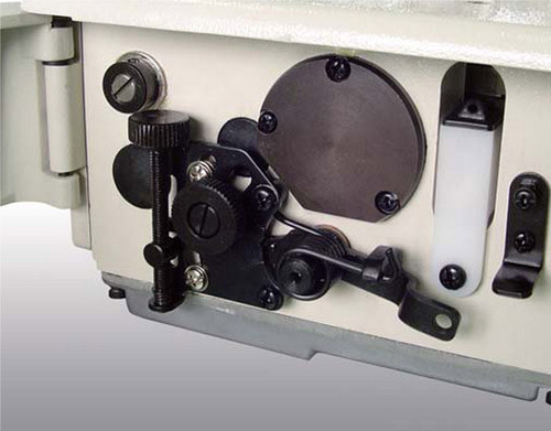 Промышленная распошивальная машина Juki MF-7523-C11 для окантовки среза бейкой - фото 4 - id-p82314440
