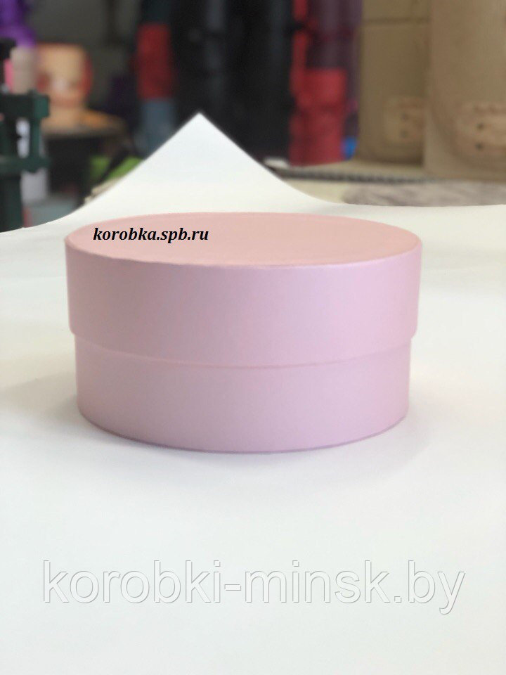Короткая круглая коробка 20*10см. Цвет: Нежно розовый.