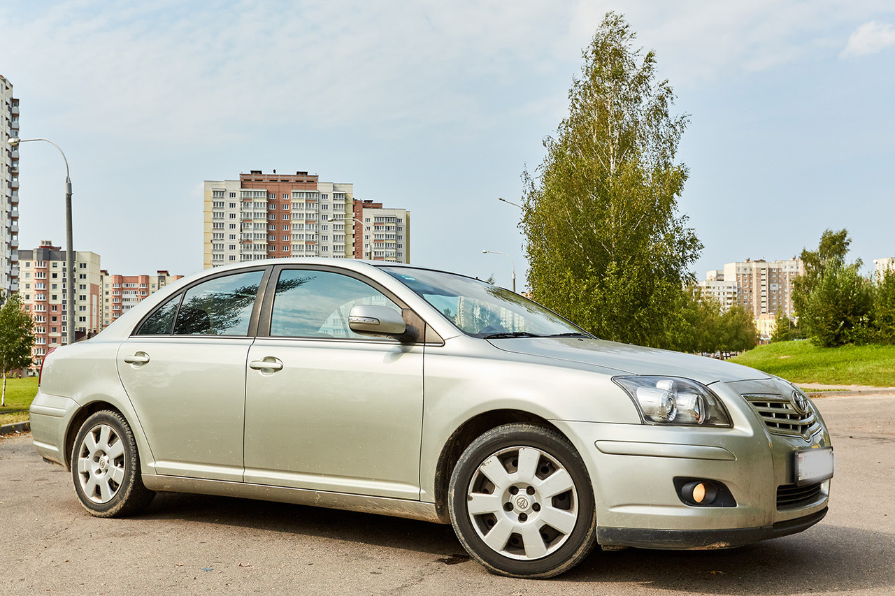 Аренда авто Toyota Avensis 