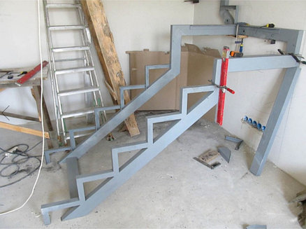 Каркас металлической лестницы под чистовую отделку