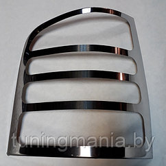 Хромированные накладки на задние фонари VW T5