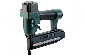 ПНЕВМАТИЧЕСКИЙ СКОБОЗАБИВАТЕЛЬ / ГВОЗДЕЗАБИВАТЕЛЬ METABO DSN 50 (601568500)