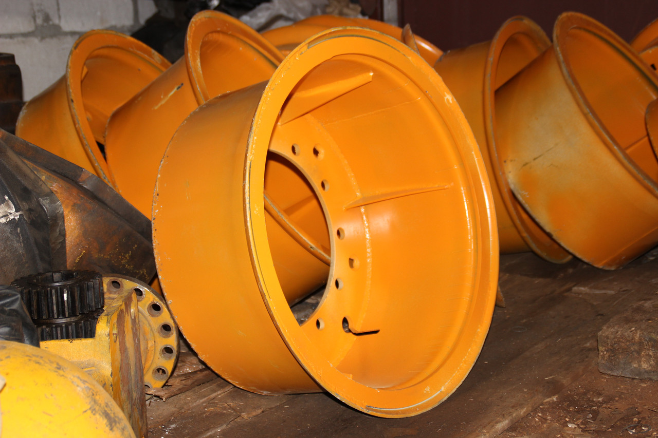 Диск колесный амкодор 352. Обод 342в. Диск колесный амкодор. Диск колесный амкодор. Обод колеса то-18б.