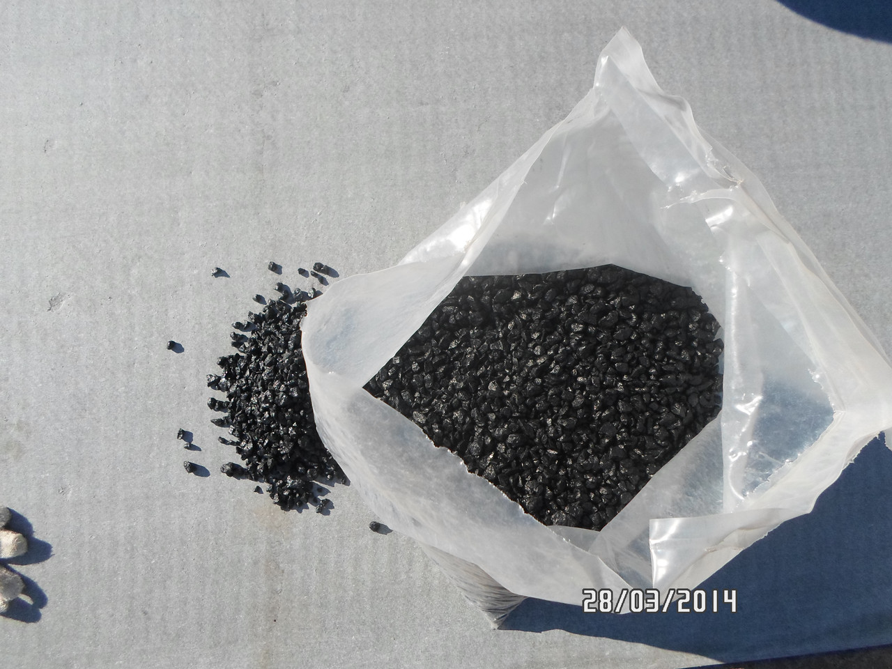Щебень гранитный декоративный черный 5-10 мм, (20 кг) - фото 6 - id-p4249073