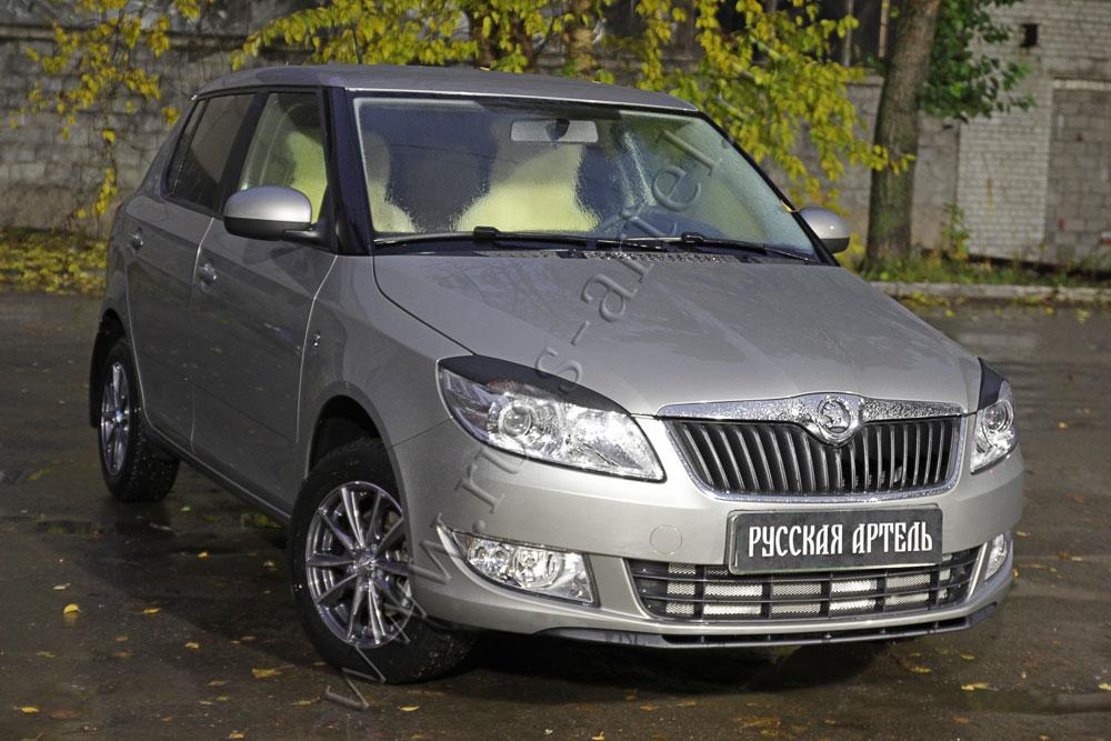 Накладки на передние фары (реснички) Skoda Fabia II 2010-2013 - фото 3 - id-p87818873