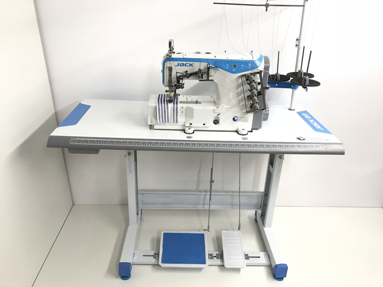Промышленная швейная машина JACK W-4-D-01GBX364 - фото 3 - id-p88403111