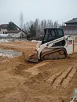 Разгрузка песка мини-погрузчиком Bobcat T-140