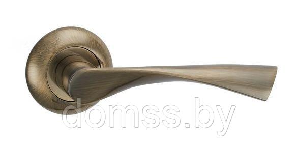 Ручка дверная на розетке Мессина SG/GP Arni - фото 1 - id-p89199565
