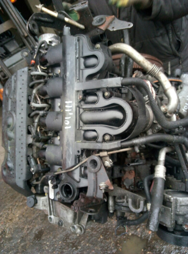 Двигатель Renault Espace 2,2 dci 2002 г. (G9T710) - фото 1 - id-p89212550