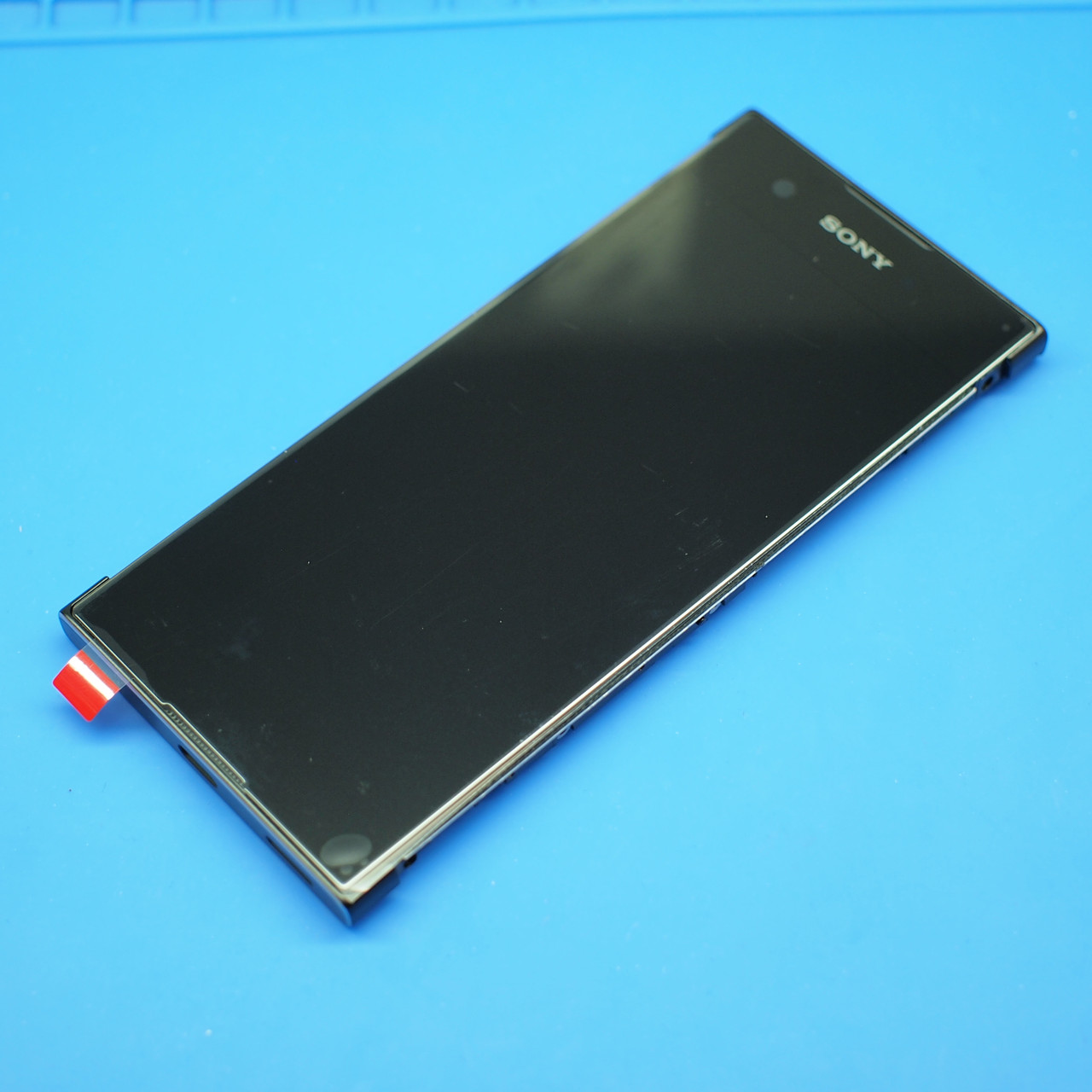Sony Xperia XA1 - Замена экрана (стекла, сенсорного экрана и дисплея) - фото 1 - id-p68952299
