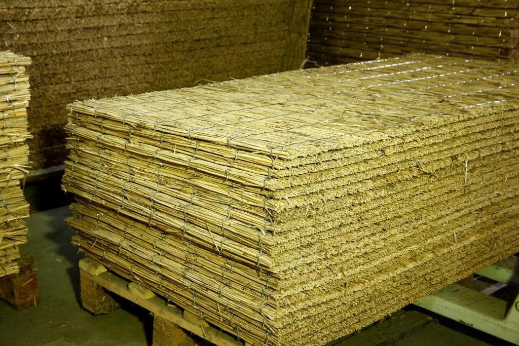 Забор из камыша. Тростниковая оптом. Тростниковая оптом. Коврик из камыша. Тростниковая оптом.