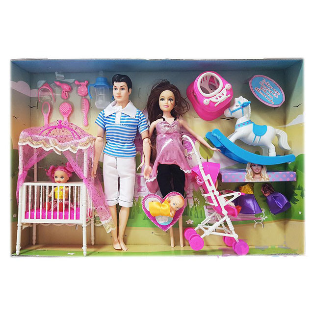 Кукольный набор Барби "Счастливая семья" 18023 В наборе из 25 предметов (члены семьи и сопутствующие аксессуары).
