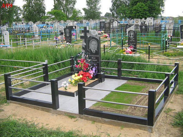 Укладка тротуарной плитки на кладбище под ключ