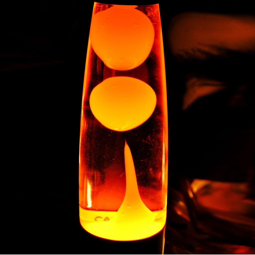 Лава лампа с воском в сером корпусе 42 см Желтая - фото 2 - id-p90823135