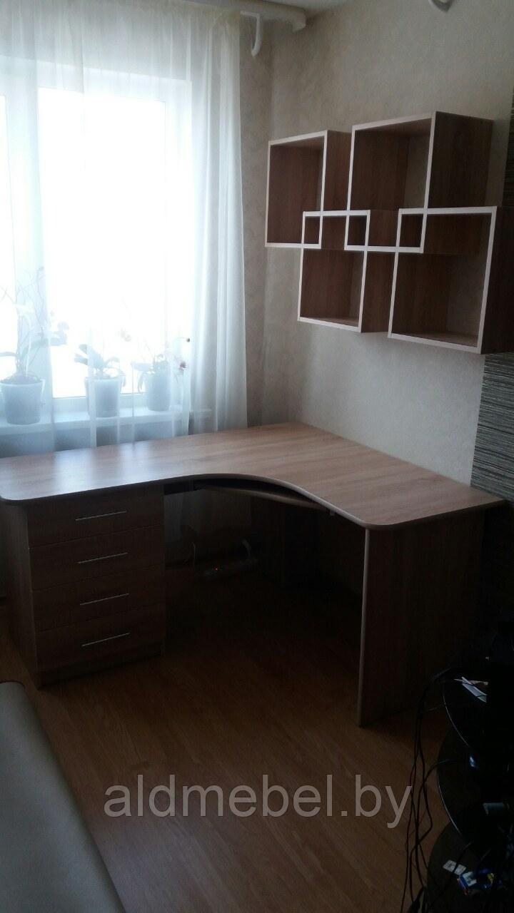 Стол компьютерный.Модель 2