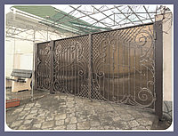 Ворота с ажурной ковкой и орнаментом модель 230