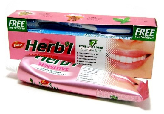 Зубная паста Для Чувствительных Зубов (Dabur Herb'l Sensitive), 150г с зубной щеткой - фото 1 - id-p91271892