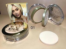 Пудра двойная KYLIE BB NATURAL SMOOTH PRESSED POWDER SHEER COVERAGE (3 тона)