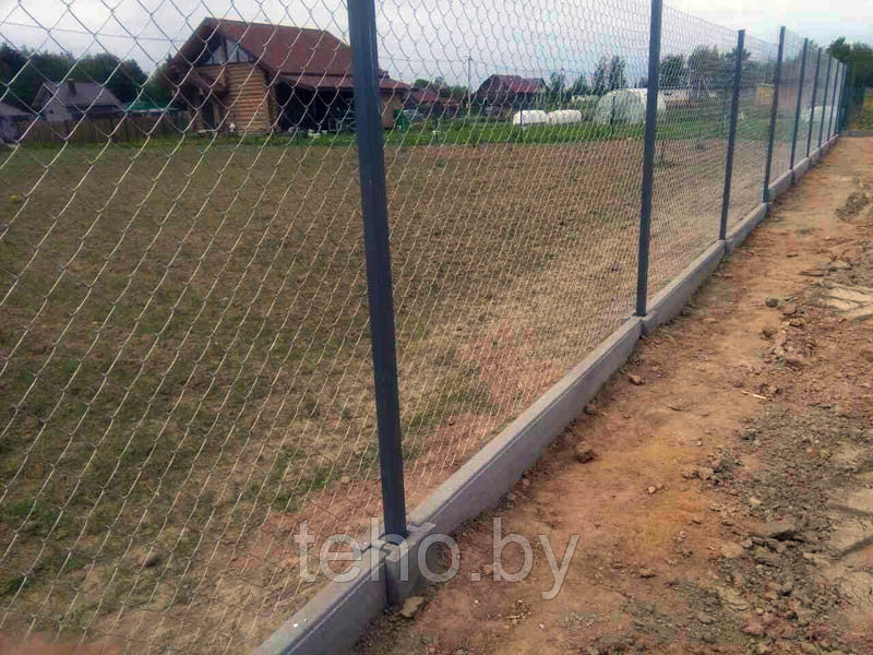 Временный забор на сборном бетонном фундаменте под ключ - фото 8 - id-p91302068