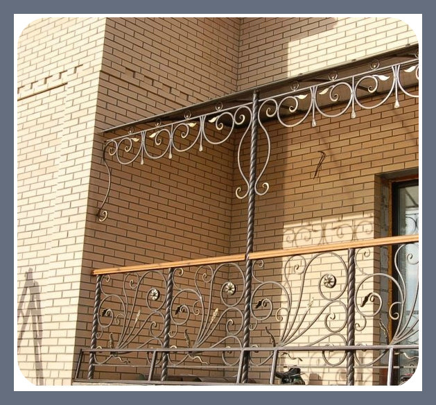 Ограждение балконное с кованым узором и цветами модель 161 - фото 1 - id-p54177968